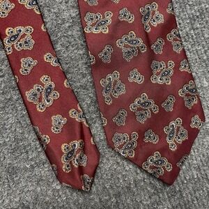 Vintage Don Loper Beverly Hills 100% Italian Tie Red Burgundy Paisley Tricel